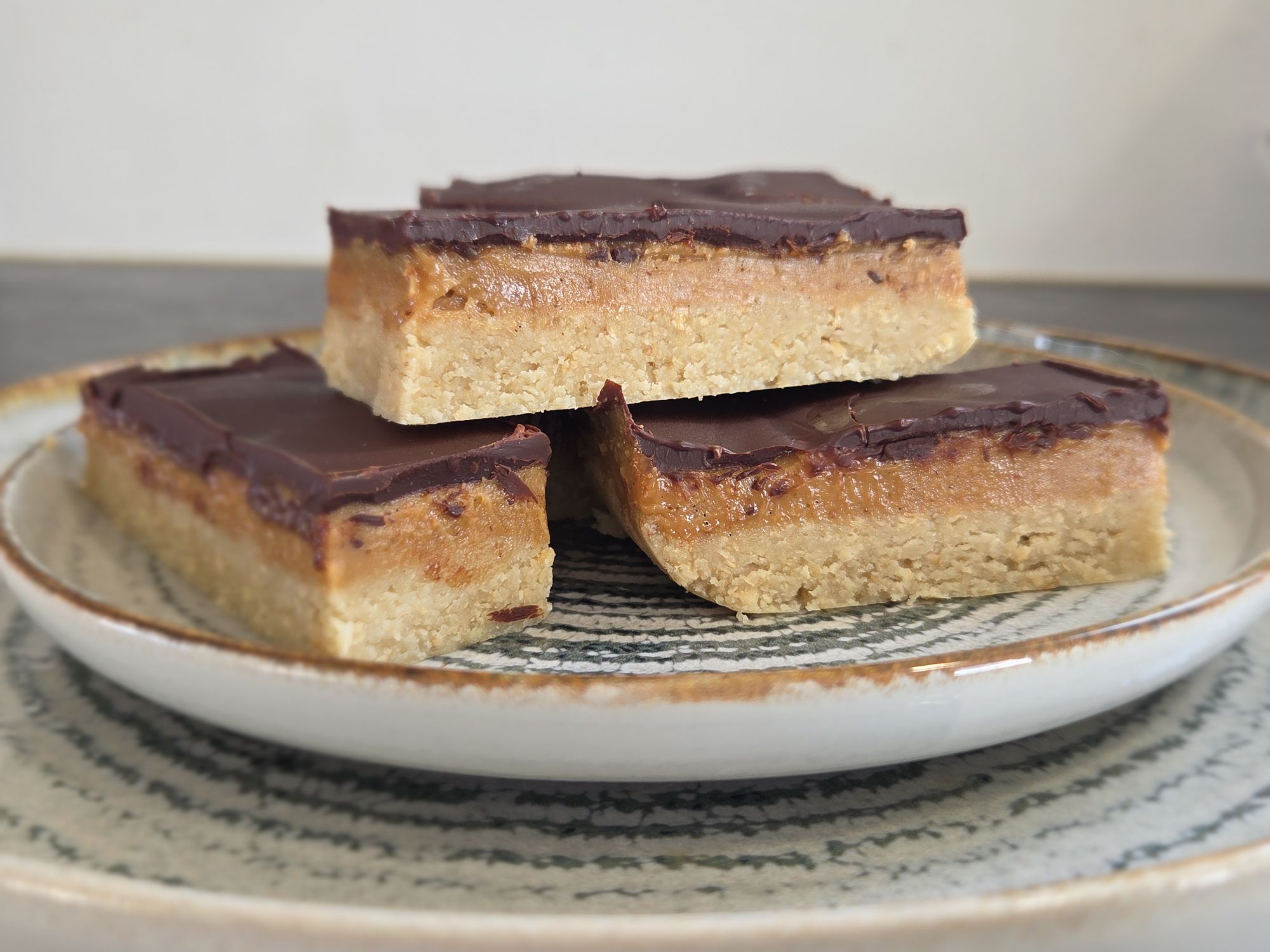 Barres vegan sans gluten sans cuisson façon Twix